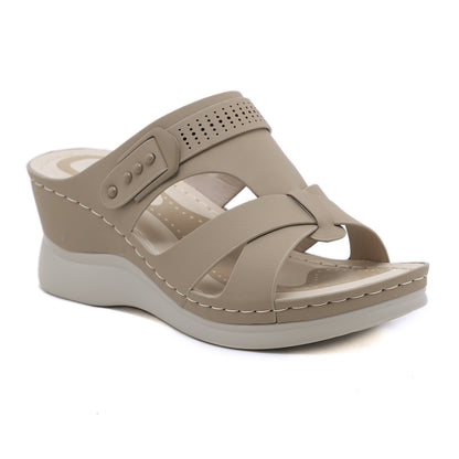 Comfortable wedge beach slippers